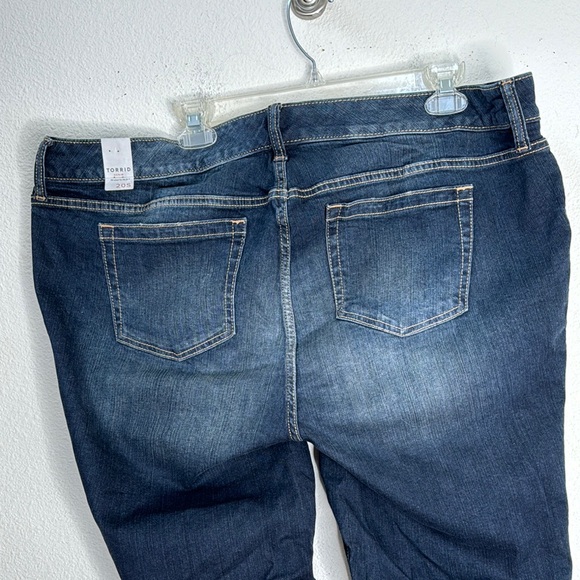 NWT Torrid Dark Wash Relaxed Bootcut Bayou Jeans  size 20 Short - Picture 7 of 13